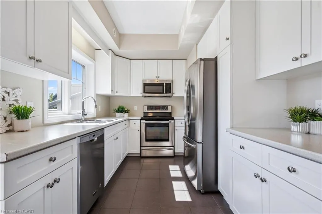 39 Kay Crescent, #13