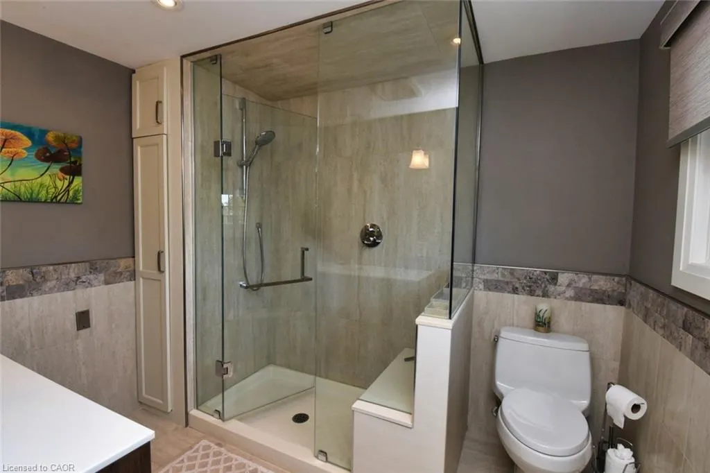 3224 Twin Oaks Crescent