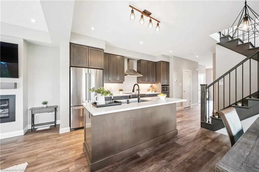 884 Robert Ferrie Drive