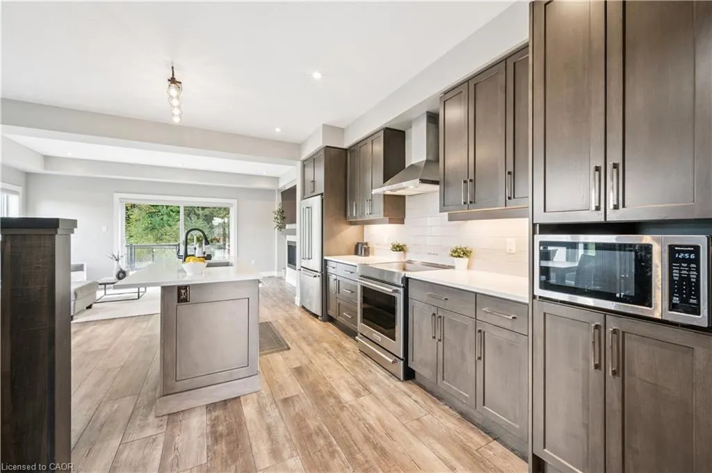 884 Robert Ferrie Drive
