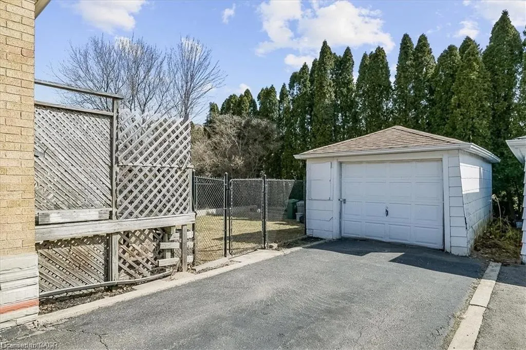273 Bowman Street