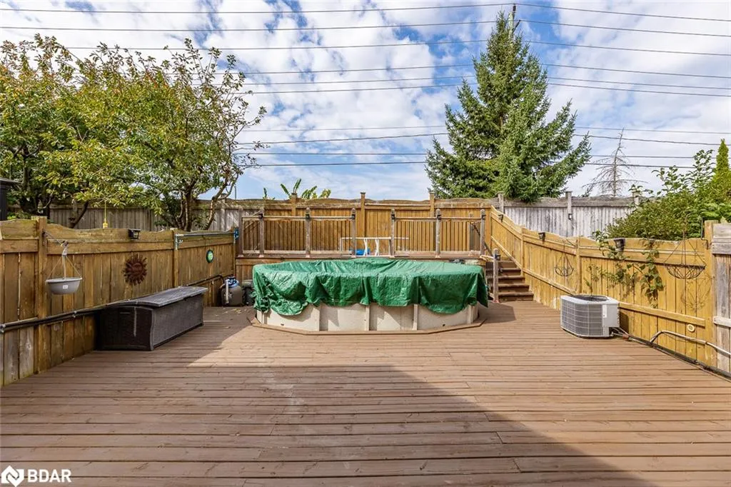 89 Bentley Crescent