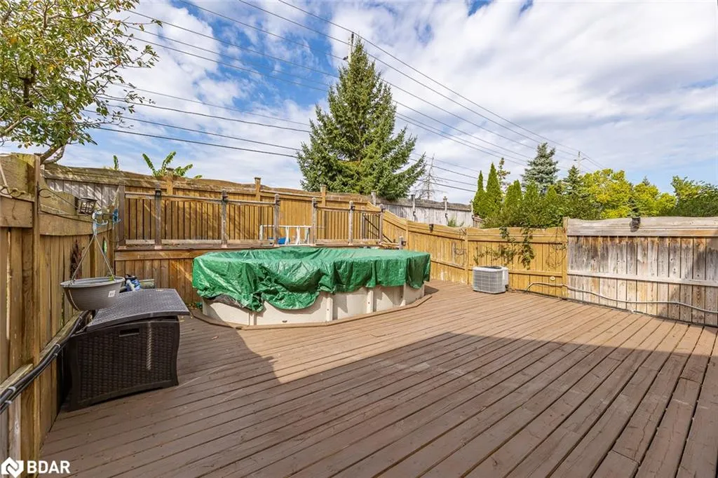 89 Bentley Crescent