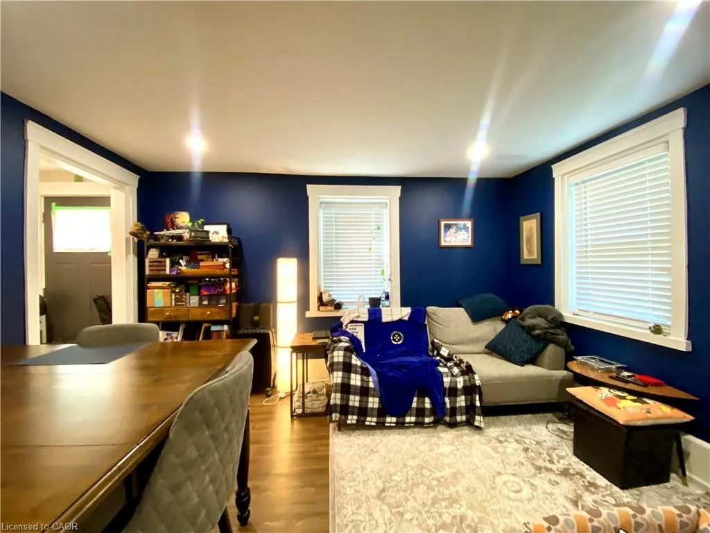 358 Dundas Street E
