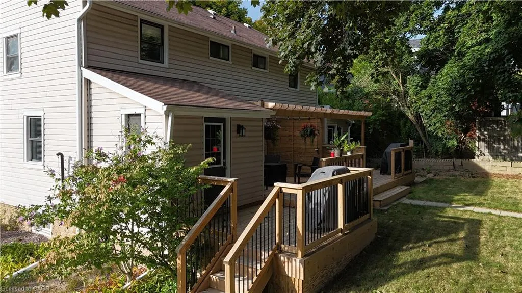 358 Dundas Street E