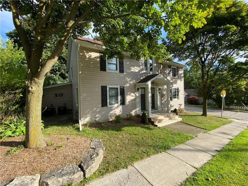 358 Dundas Street E