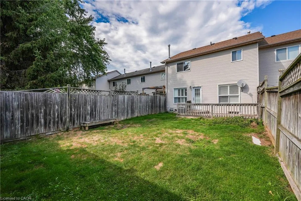 9 Hedgelawn Drive
