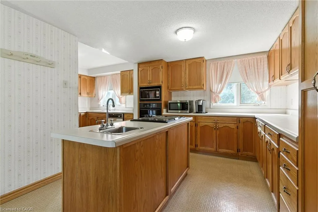 18 Jasper Drive