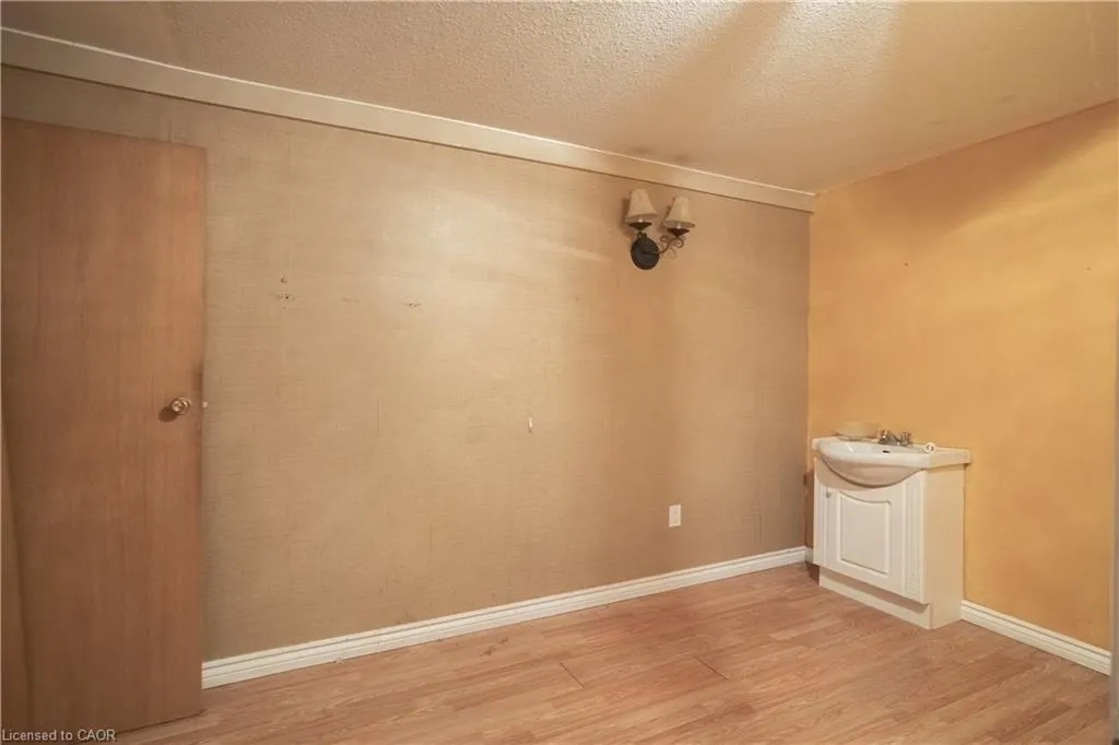 1 Livingston Avenue