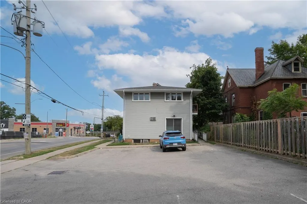 1 Livingston Avenue
