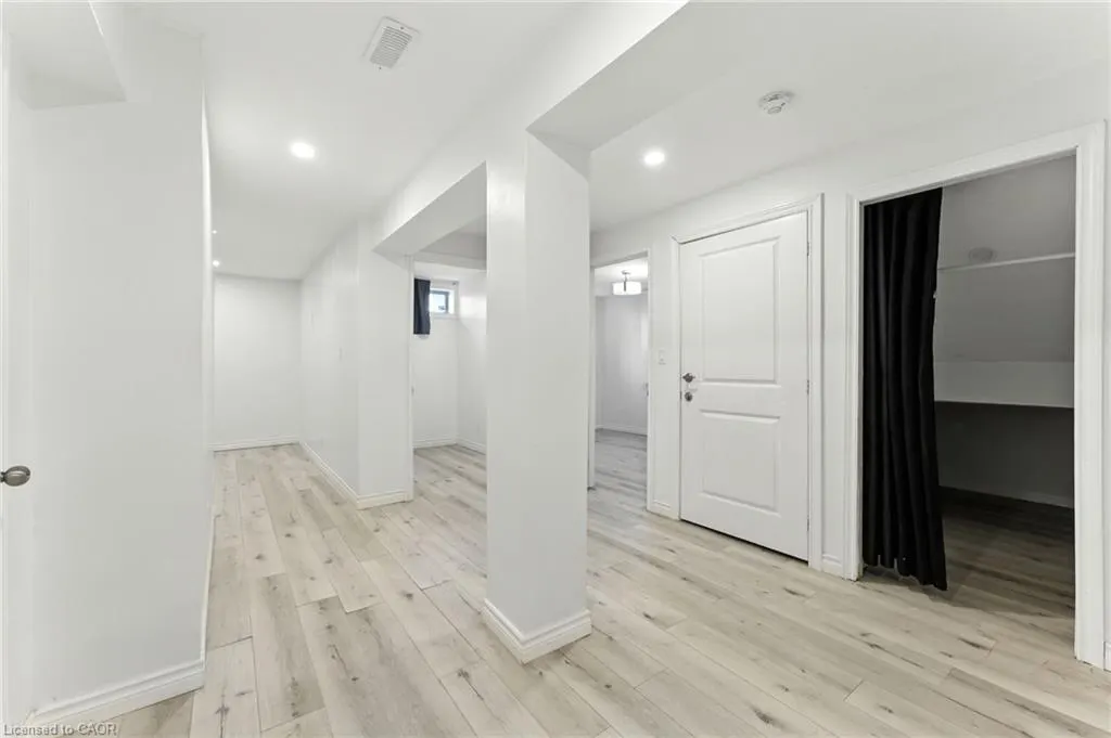 33 Santos Drive