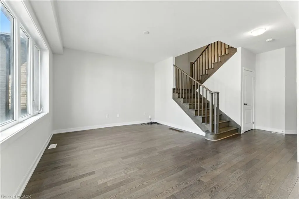 33 Santos Drive