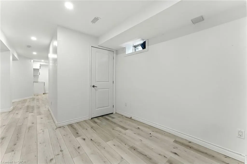 33 Santos Drive