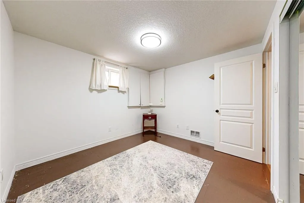 99 Pinnacle Drive