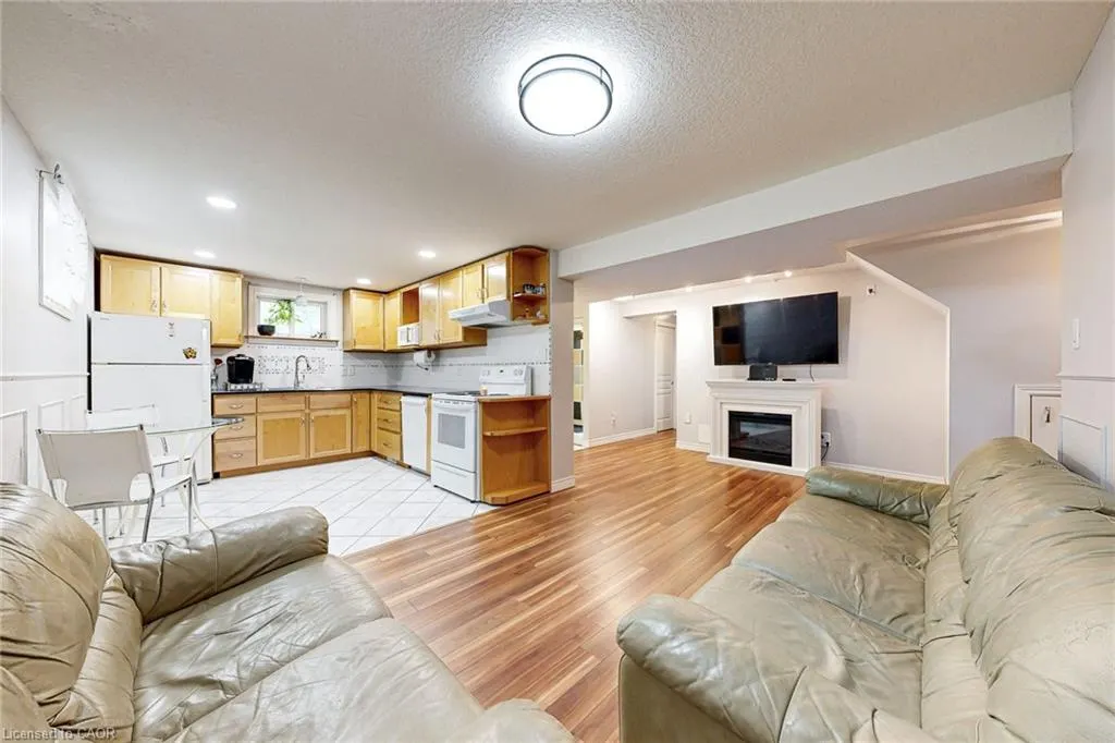 99 Pinnacle Drive