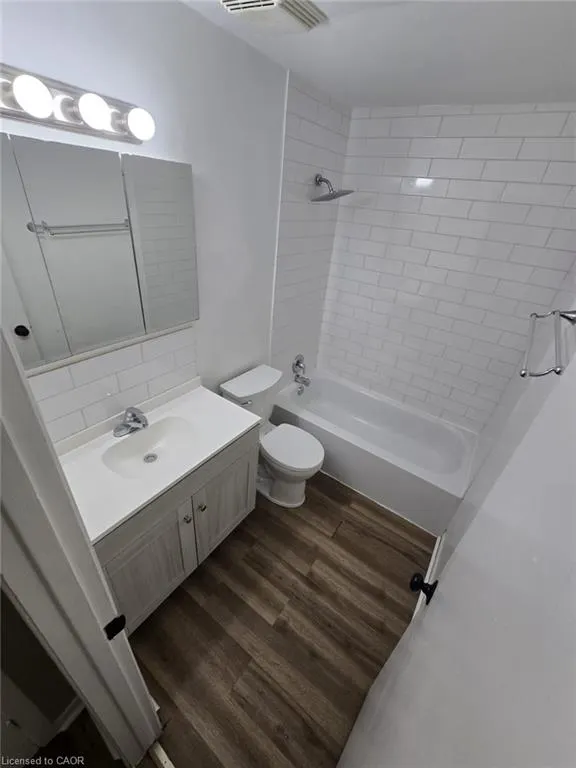 4 Vollette Street