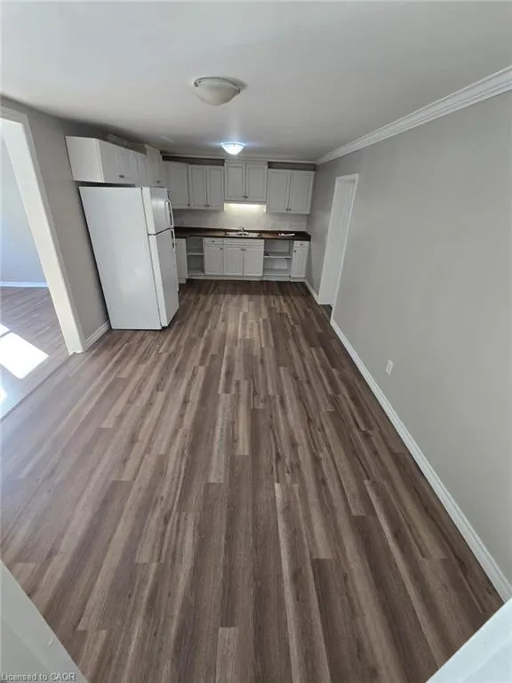 4 Vollette Street