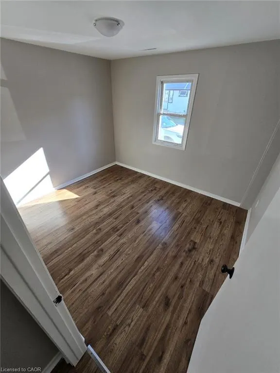 4 Vollette Street