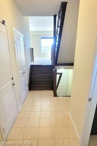 8 Lakelawn Road