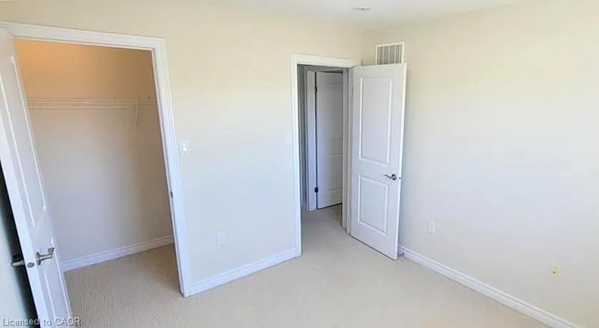 8 Lakelawn Road