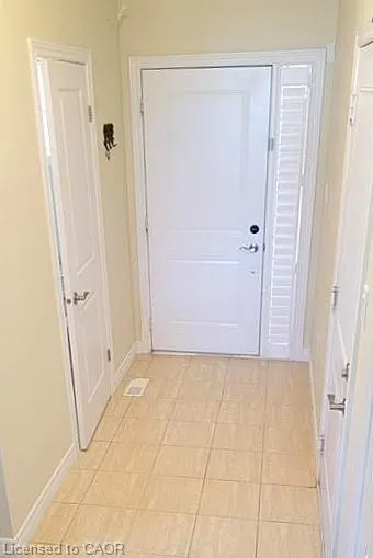 8 Lakelawn Road