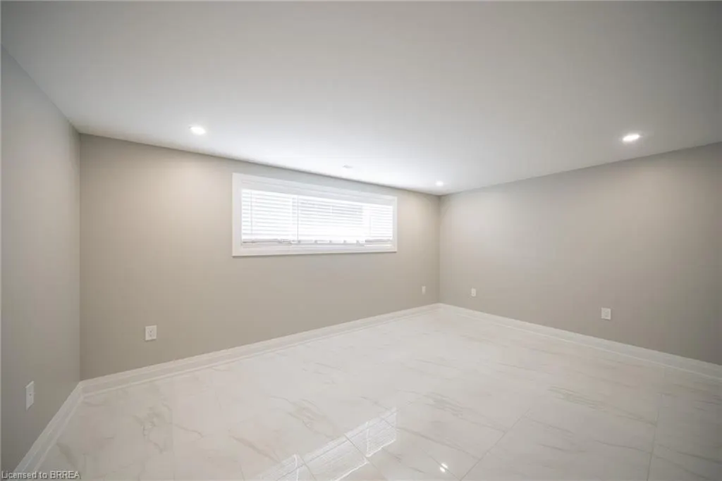 21 Haldimand 66 Road