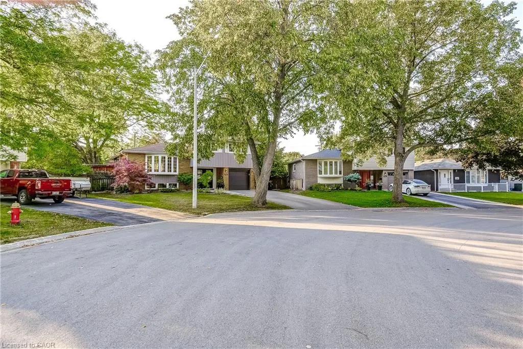 676 Meadow Lane