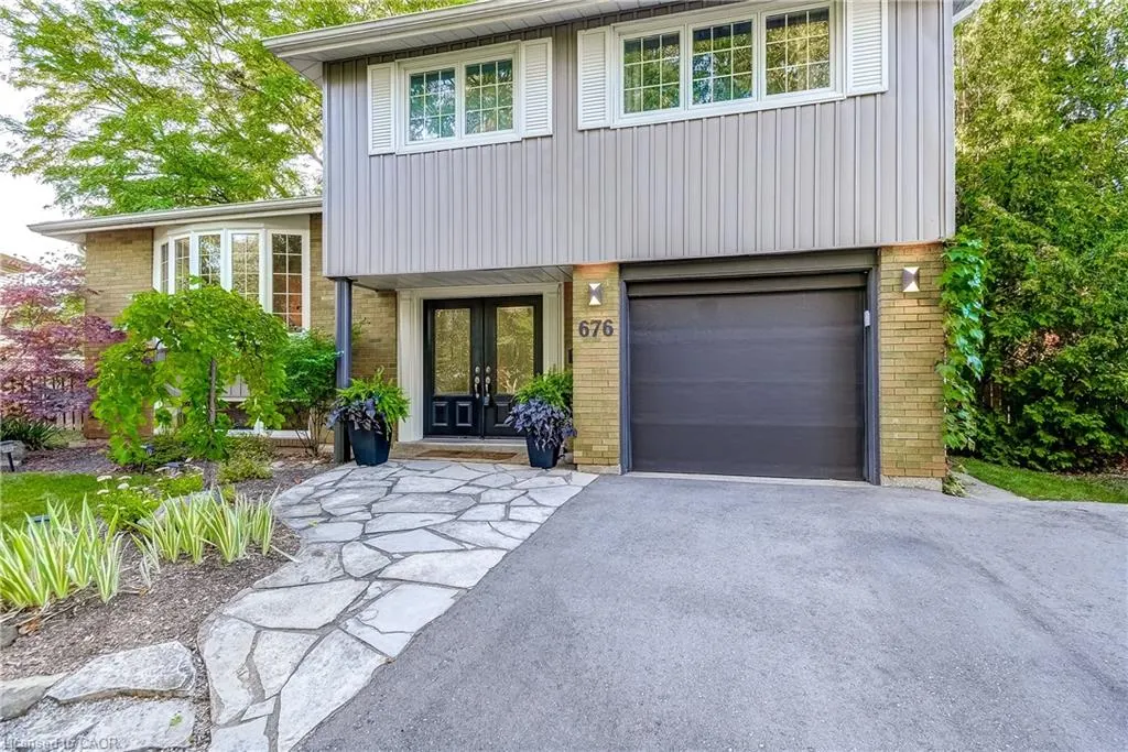 676 Meadow Lane