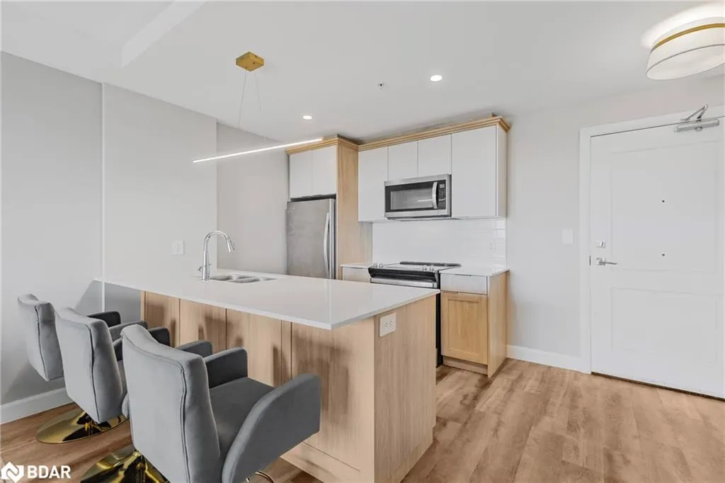 34 Norman Street, #606