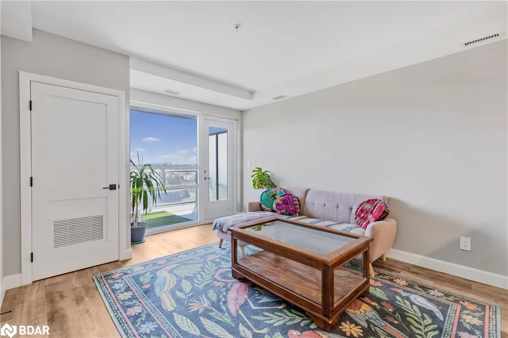 34 Norman Street, #606
