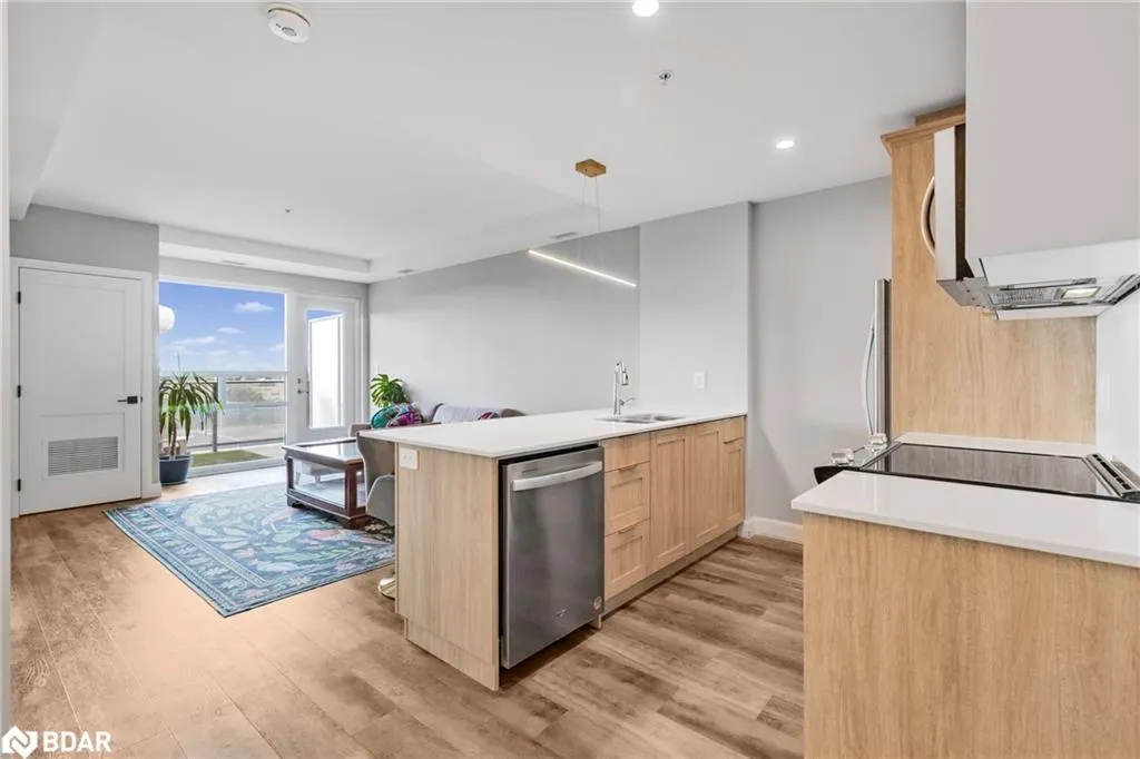 34 Norman Street, #606