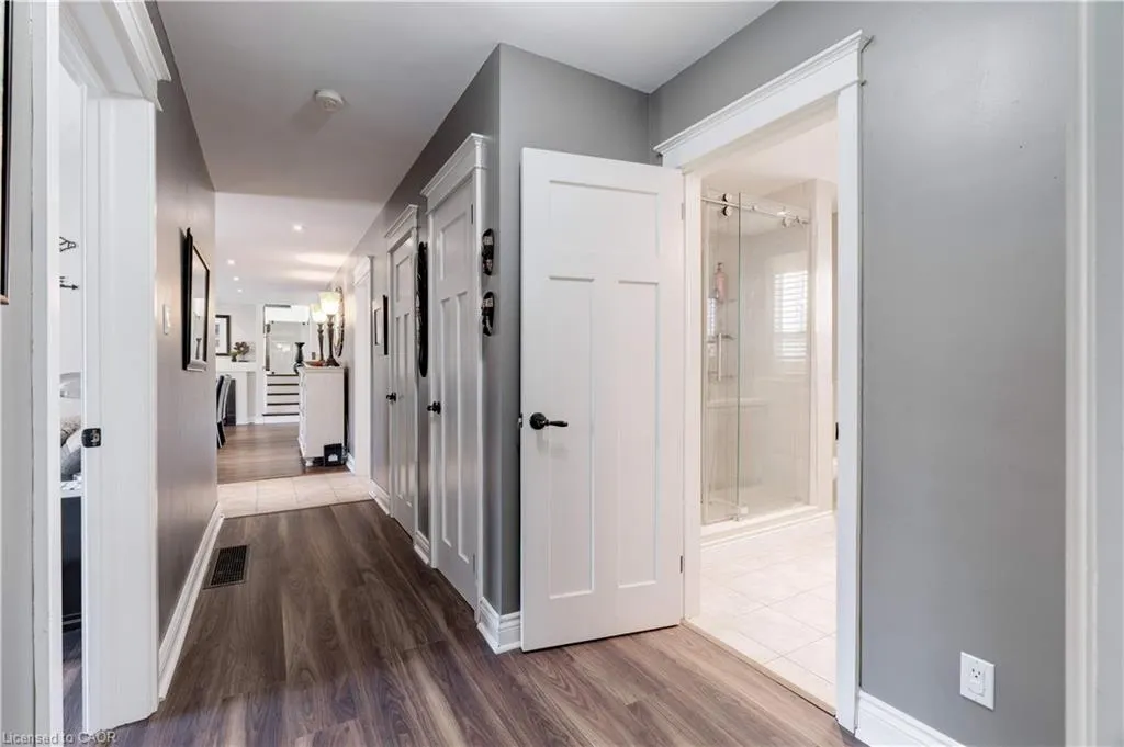 4391 Lakeshore Road