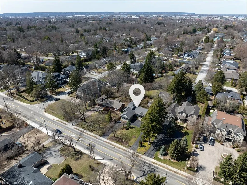 4391 Lakeshore Road