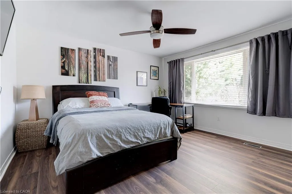 4391 Lakeshore Road