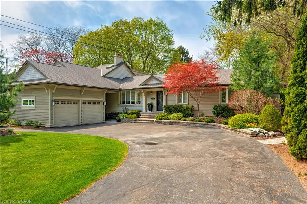4391 Lakeshore Road