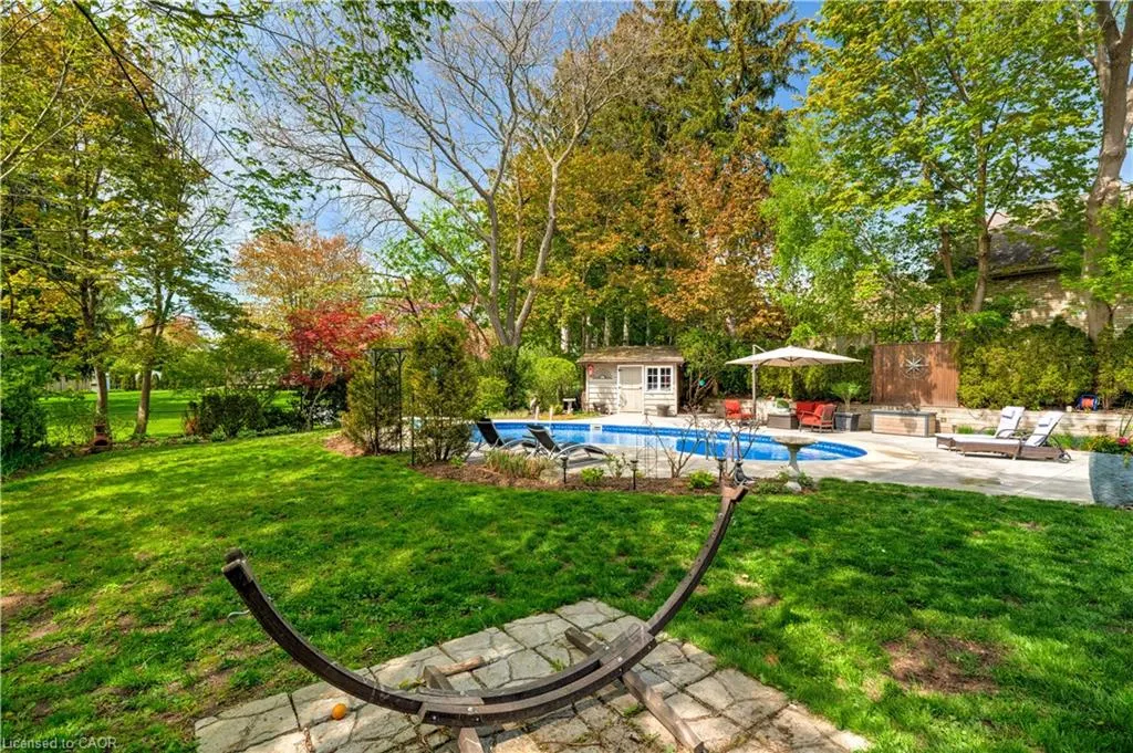 4391 Lakeshore Road