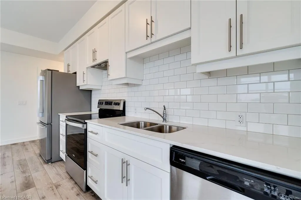 255 Northfield Drive, #202