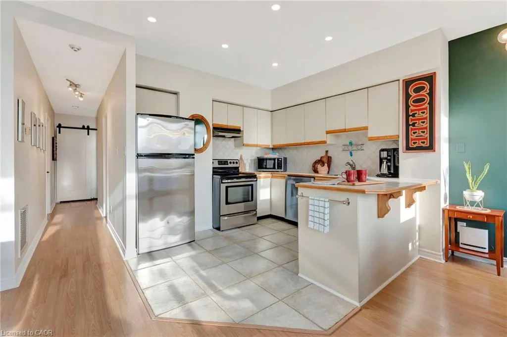 36 James Street S, #701