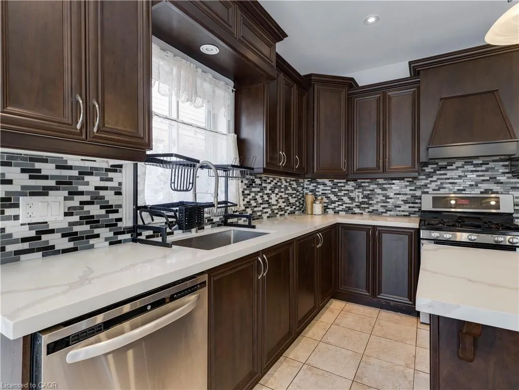 39 Ralfana Crescent
