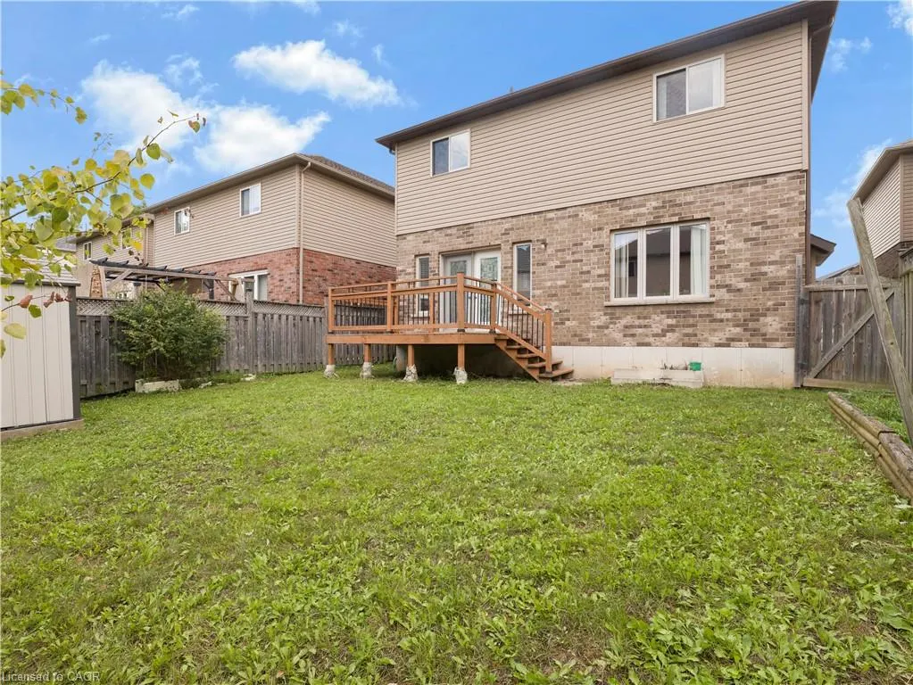39 Ralfana Crescent