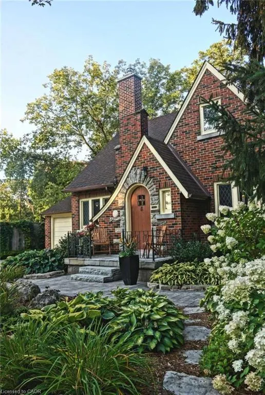 19 Willow Street