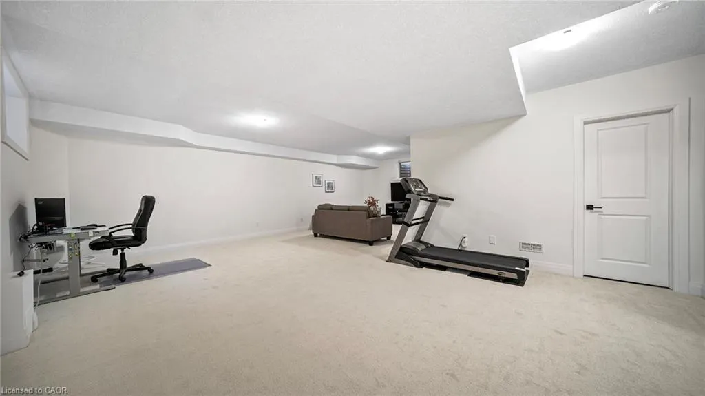 27 Jacob Detweiller Drive