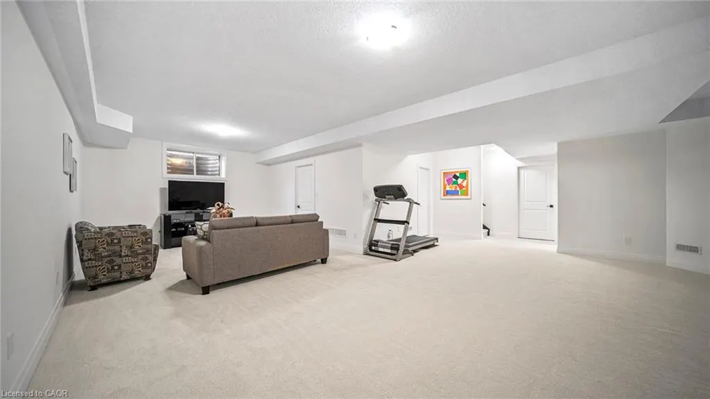 27 Jacob Detweiller Drive