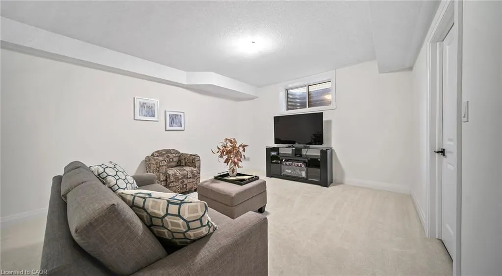 27 Jacob Detweiller Drive