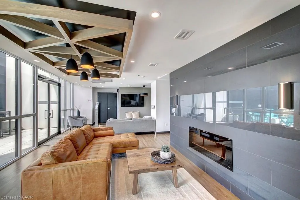 60 Charles Street W, #1805