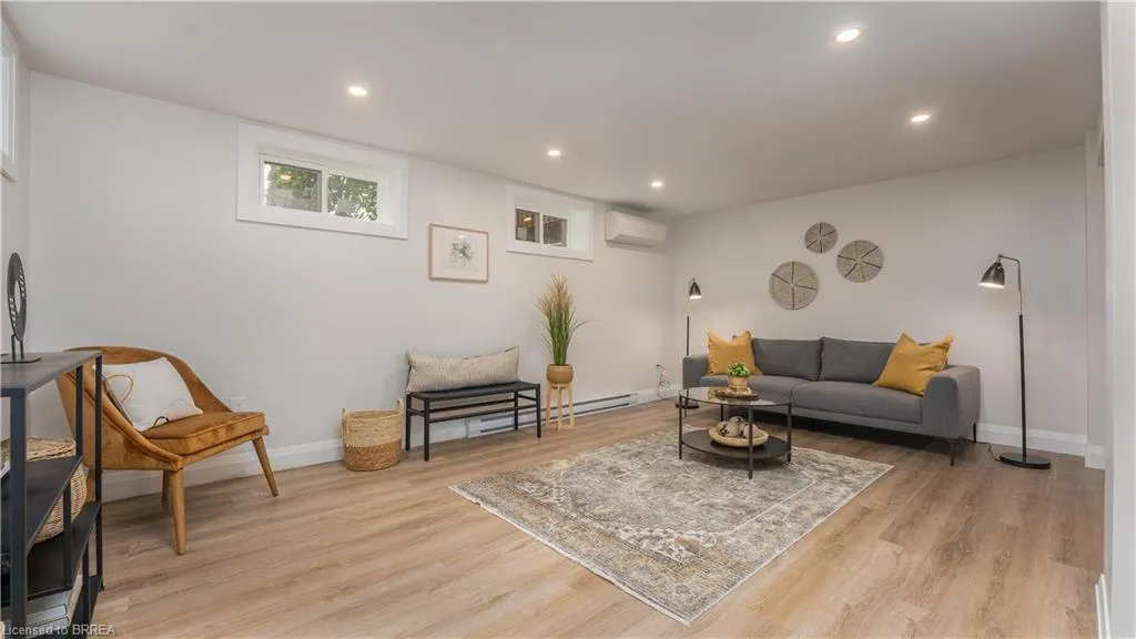 75 Henderson Avenue