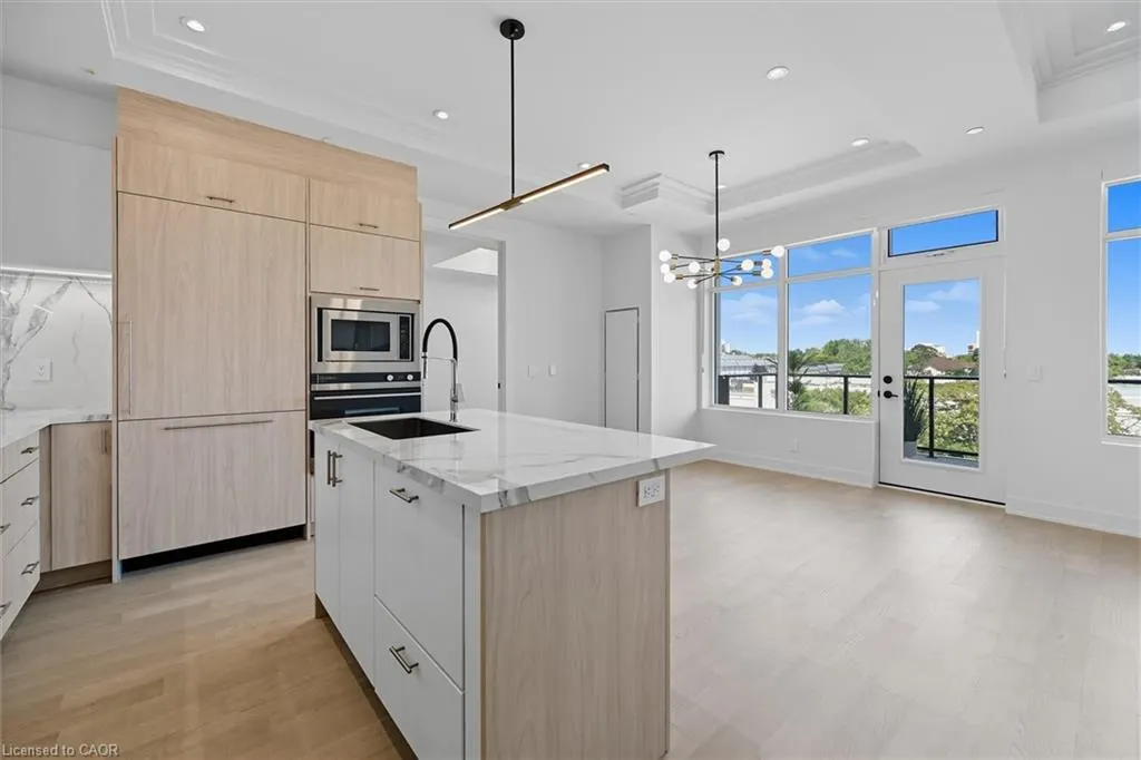 123 Maurice Drive, #409