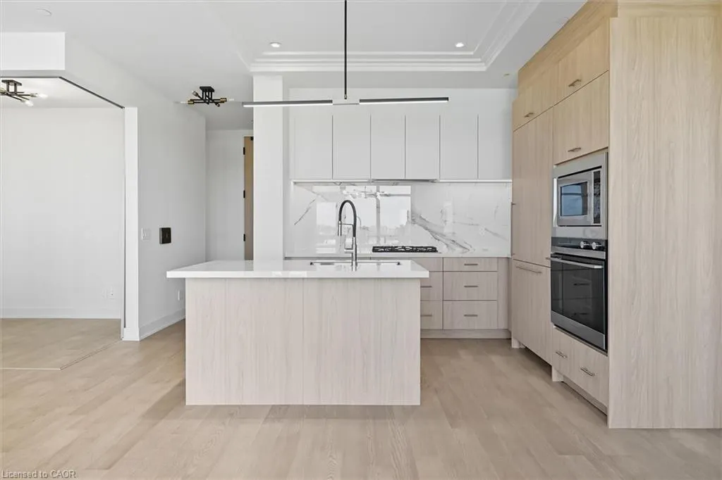 123 Maurice Drive, #409