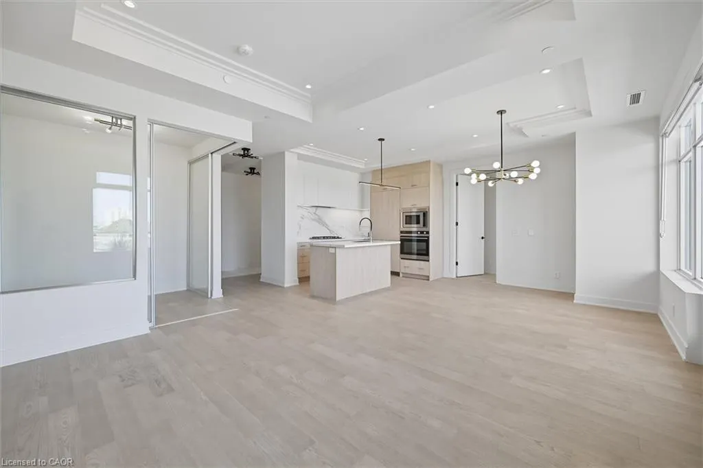 123 Maurice Drive, #409