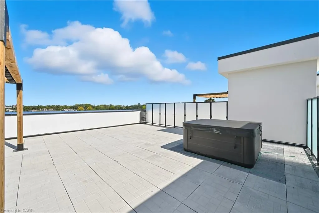 123 Maurice Drive, #409